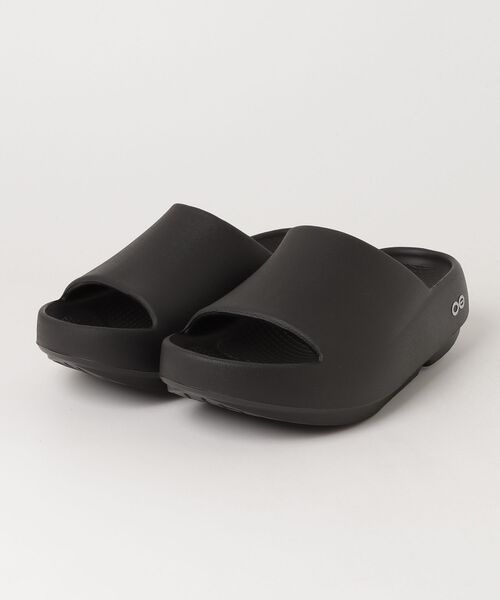 OOFOS(ウーフォス)の「ウーフォス OOFOS OOahh+Black(サンダル・メンズ・ブラック・26.0cm/28.0cm/27.0cm/23.0cm)」の7枚目の写真