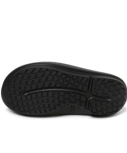 OOFOS(ウーフォス)の「ウーフォス OOFOS OOahh+Black(サンダル・メンズ・ブラック・26.0cm/28.0cm/27.0cm/23.0cm)」の6枚目の写真