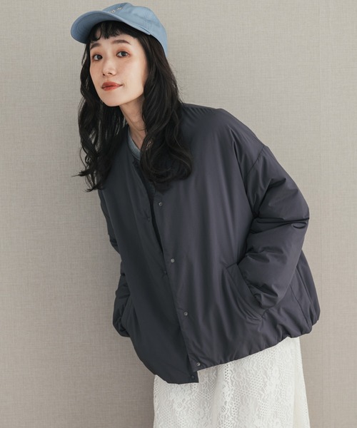 URBAN RESEARCH DOORS(アーバンリサーチドアーズ)の「『UR TECH』撥水ポケッタブル中綿ブルゾン(ブルゾン・レディース・チャコールグレー/ベージュ系その他/ブラック・FREE)」の3枚目の写真
