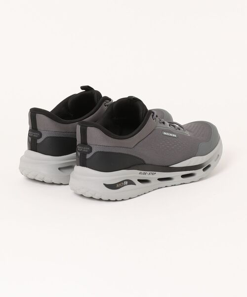SKECHERS（スケッチャーズ）の「《SKECHERS》ARCH FIT ORVAN（スニーカー・メンズ・チャコールグレー・27.5cm/27.0cm/26.5cm/26.0cm/25.5cm）」の2枚目の写真