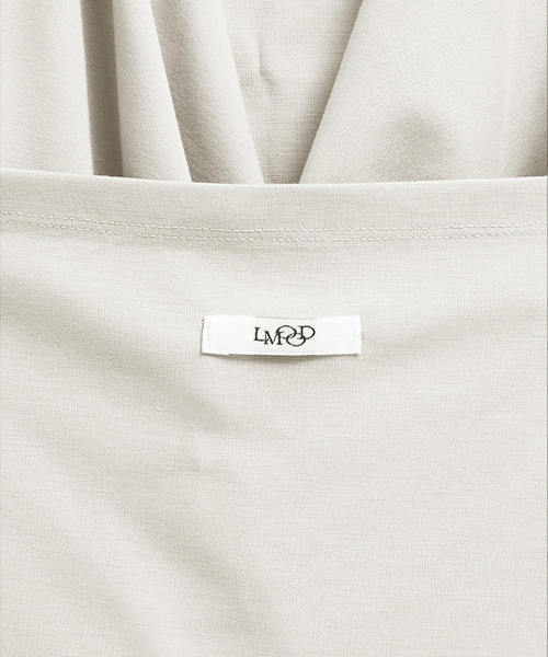 LMOOD WOMEN(エルムード ウーマン)の「マティーニホルタートップエクリュ(Tシャツ/カットソー・レディース・その他・FREE)」の3枚目の写真