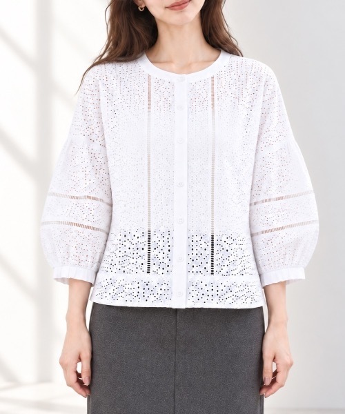 Muffiny（マフィニー）の「アイレットレースボリュームスリーブブラウス【Indian Cotton】（シャツ/ブラウス・レディース・サックスブルー/オフホワイト・MEDIUM）」の4枚目の写真