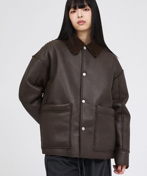 UNIVERSAL OVERALL(ユニバーサルオーバーオール)の「【UNIVERSAL OVERALL/ユニバーサルオーバーオール】REVERSIBLE COAT/ボア/フェイクムートン【WEB限定】(ブルゾン・レディース・ダークブラウン・フリー)」の1枚目の写真