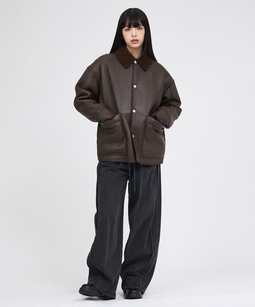 UNIVERSAL OVERALL(ユニバーサルオーバーオール)の「【UNIVERSAL OVERALL/ユニバーサルオーバーオール】REVERSIBLE COAT/ボア/フェイクムートン【WEB限定】(ブルゾン・レディース・ダークブラウン・フリー)」の2枚目の写真