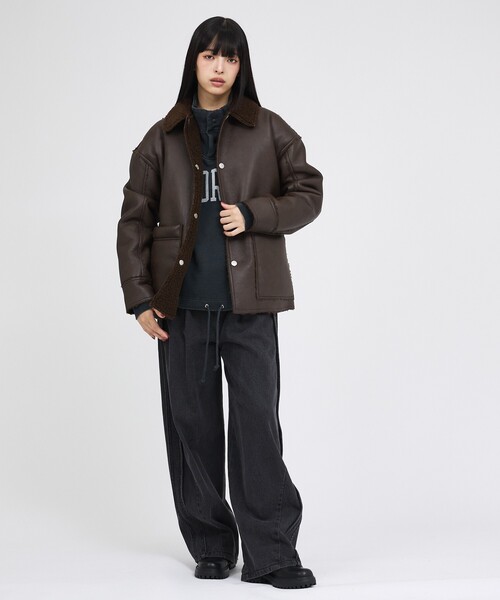 UNIVERSAL OVERALL(ユニバーサルオーバーオール)の「【UNIVERSAL OVERALL/ユニバーサルオーバーオール】REVERSIBLE COAT/ボア/フェイクムートン【WEB限定】(ブルゾン・レディース・ダークブラウン・フリー)」の4枚目の写真
