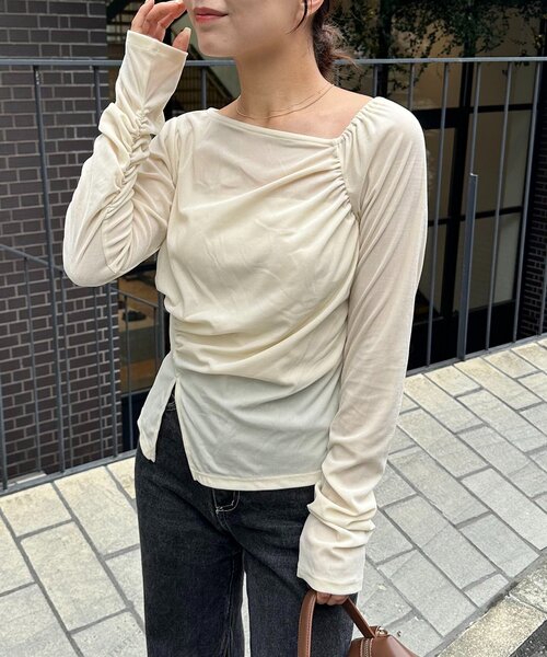 CAPRICIEUX LE'MAGE(カプリシューレマージュ)の「ベロアアシメトップス(Tシャツ/カットソー・レディース・アイボリー/チャコールグレー/グレイッシュベージュ・FREE)」の10枚目の写真