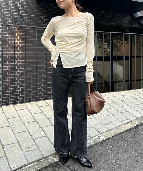 CAPRICIEUX LE'MAGE(カプリシューレマージュ)の「ベロアアシメトップス(Tシャツ/カットソー・レディース・アイボリー/チャコールグレー/グレイッシュベージュ・FREE)」の11枚目の写真