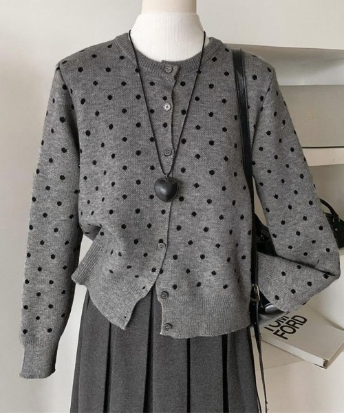 Miniministore(ミニミニストア)の「ドット柄クルーネックニットカーディガン秋(カーディガン/ボレロ・レディース・グレー/ブラック・FREE)」の18枚目の写真