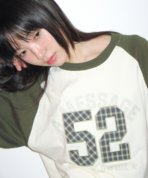 AMESWORLDWIDE（アメスワールドワイド）の「52 チェックアップリケ ラグラン長袖Tシャツ クリーム（Tシャツ/カットソー・レディース・その他・SMALL/MEDIUM/LARGE）」の2枚目の写真