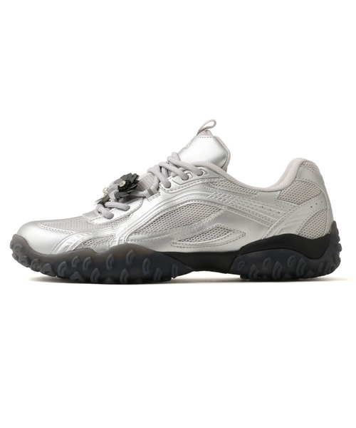 FILA(フィラ)の「FILA ECHAPPE MS FLOWER / フィラ エシャッペ MS フラワー【SP】(スニーカー・レディース・シルバー・22.5cm/23.5cm/23.0cm/26.0cm/25.5cm/25.0cm/24.5cm/24.0cm)」の5枚目の写真