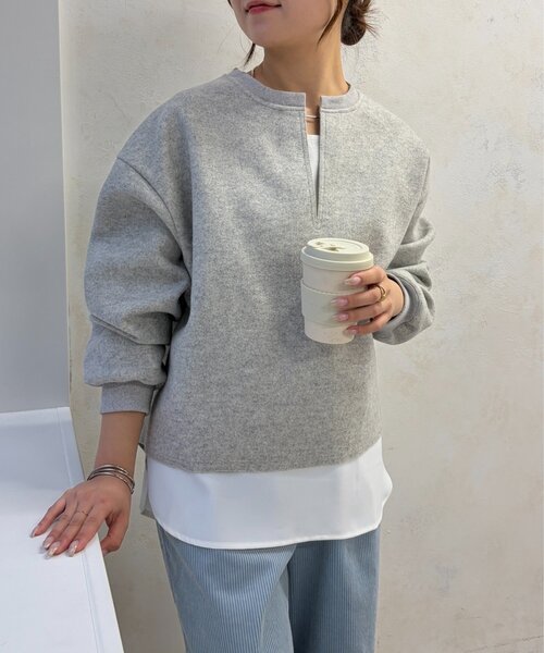 Jena espace merveilleux（ジェナ　エスパスメルヴェイユ）の「深V起毛プルオーバー　秋服（シャツ/ブラウス・レディース・ベージュ/ライトグレー・FREE）」の5枚目の写真