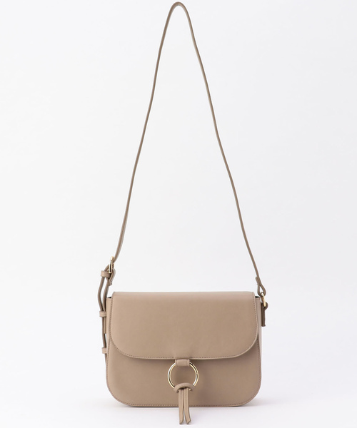 archives（アルシーヴ）の「○リングポイントショルダーバッグ（ショルダーバッグ・レディース・レッド/アイボリー/ブラック/ワイン/モカ/ベージュ・MEDIUM）」の4枚目の写真