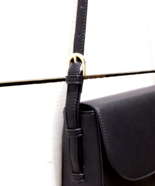 archives（アルシーヴ）の「○リングポイントショルダーバッグ（ショルダーバッグ・レディース・レッド/アイボリー/ブラック/ワイン/モカ/ベージュ・MEDIUM）」の9枚目の写真