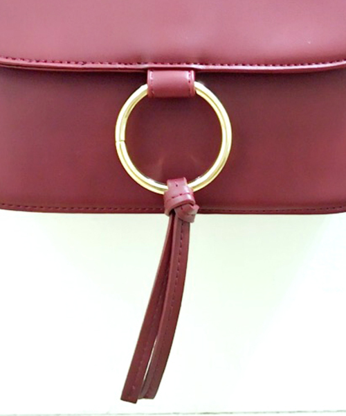 archives（アルシーヴ）の「○リングポイントショルダーバッグ（ショルダーバッグ・レディース・レッド/アイボリー/ブラック/ワイン/モカ/ベージュ・MEDIUM）」の18枚目の写真