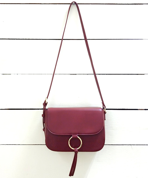 archives（アルシーヴ）の「○リングポイントショルダーバッグ（ショルダーバッグ・レディース・レッド/アイボリー/ブラック/ワイン/モカ/ベージュ・MEDIUM）」の20枚目の写真