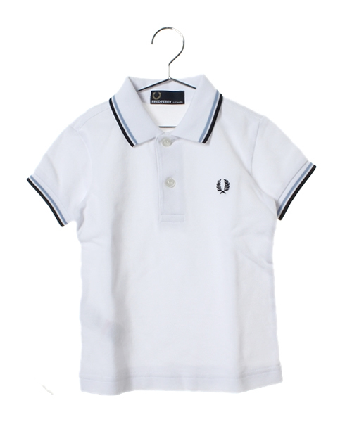 FRED PERRY（フレッドペリー）の「Kids My First Fred Perry Shirt／キッズ フレッドペリーポロシャツ（ポロシャツ・キッズ・レッド/ネイビー/ホワイト/イエロー/ブルー/グレー/レモンイエロー/ブラック/ホワイト×ネイビー/レッド系その他/ホワイト系その他/ネイビー系・1）」の2枚目の写真