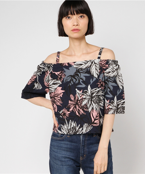 SpRay（スプレイ）の「リゾート柄５分袖オフショル（シャツ/ブラウス・レディース・カーキ/オフホワイト/ネイビー・FREE）」の17枚目の写真