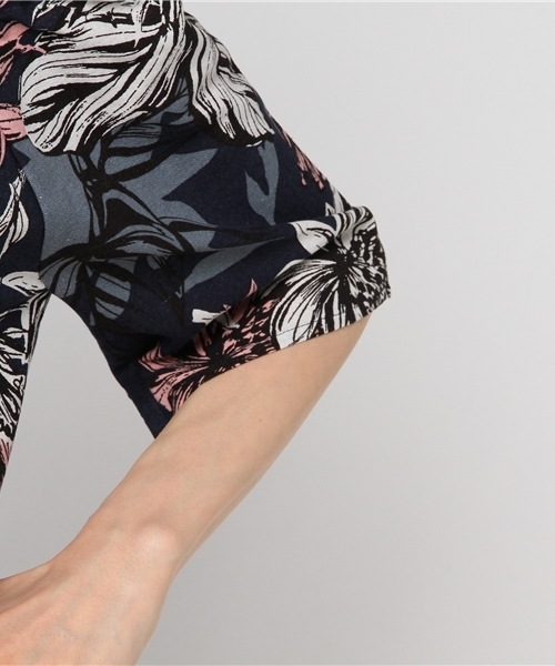 SpRay（スプレイ）の「リゾート柄５分袖オフショル（シャツ/ブラウス・レディース・カーキ/オフホワイト/ネイビー・FREE）」の6枚目の写真