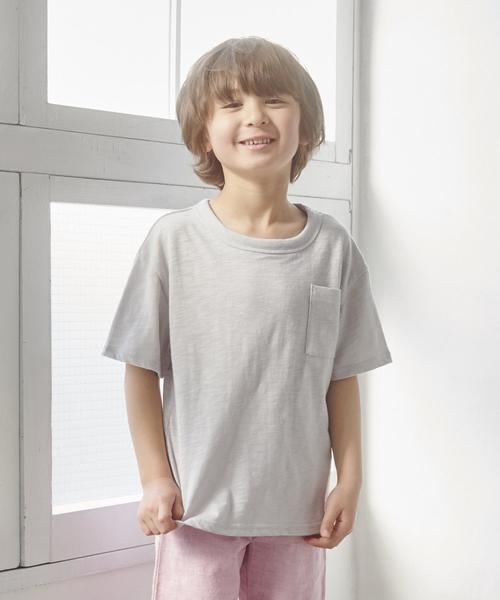 green label relaxing（グリーンレーベルリラクシング）の「【キッズ】オーバーサイズポケットT 5スリーブ（Tシャツ/カットソー・キッズ・ライトピンク/オフホワイト/ライトグレー/ライム・125/105/135/115/95）」の3枚目の写真