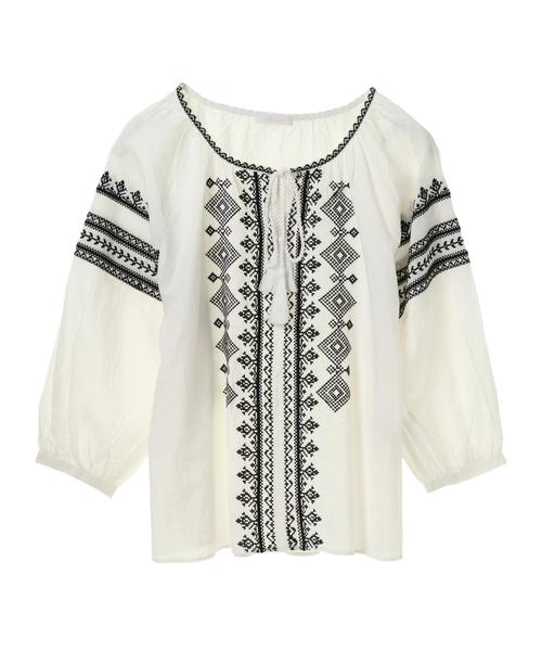 AMERICAN HOLIC（アメリカンホリック）の「・刺繍ギャザーブラウス（シャツ/ブラウス・レディース・オフホワイト/ブラック/ベージュ/マスタード・FREE）」の5枚目の写真