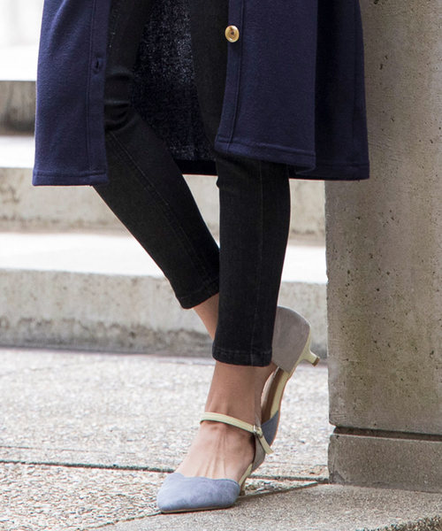 KOBE LETTUCE（コウベレタス）の「アンクルストラップキトゥンヒールサイドカットデザインパンプス（パンプス・レディース・グレイッシュベージュ/サックスブルー/ピンク/ブラック・L/LL/M/S）」の21枚目の写真