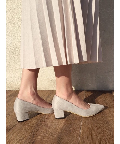 CLEA（クレア）の「【4.5cmヒール】デイリーポインテッドチャンキーパンプス（パンプス・レディース・ベージュ/ブラック/グレー/ブラック系その他/ワイン/キャメル・23.5cm/25.0cm/23.0cm/24.0cm/24.5cm/22.5cm）」の8枚目の写真