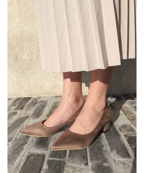 CLEA（クレア）の「【4.5cmヒール】デイリーポインテッドチャンキーパンプス（パンプス・レディース・ベージュ/ブラック/グレー/ブラック系その他/ワイン/キャメル・23.5cm/25.0cm/23.0cm/24.0cm/24.5cm/22.5cm）」の9枚目の写真