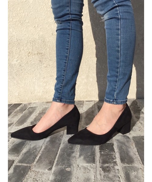 CLEA（クレア）の「【4.5cmヒール】デイリーポインテッドチャンキーパンプス（パンプス・レディース・ベージュ/ブラック/グレー/ブラック系その他/ワイン/キャメル・23.5cm/25.0cm/23.0cm/24.0cm/24.5cm/22.5cm）」の11枚目の写真