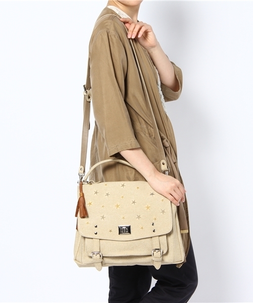 PLST（プラステ）の「MARKS & ANGELS Star スタッズ　バッグ（ハンドバッグ・レディース・ベージュ・FREE）」の2枚目の写真