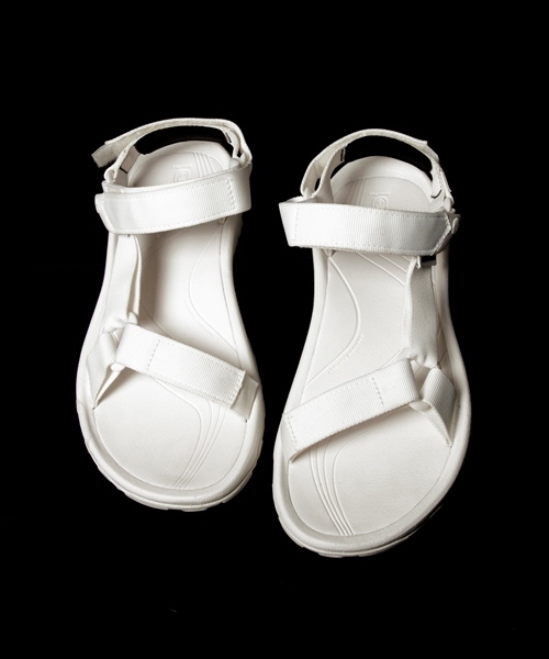 BEAUTY&YOUTH UNITED ARROWS（ビューティーアンドユースユナイテッドアローズ）の「【別注】＜TEVA for BY＞ ∴ HURRICANE XLTM/サンダル §（サンダル・メンズ・ホワイト・7/8/9/10）」の6枚目の写真