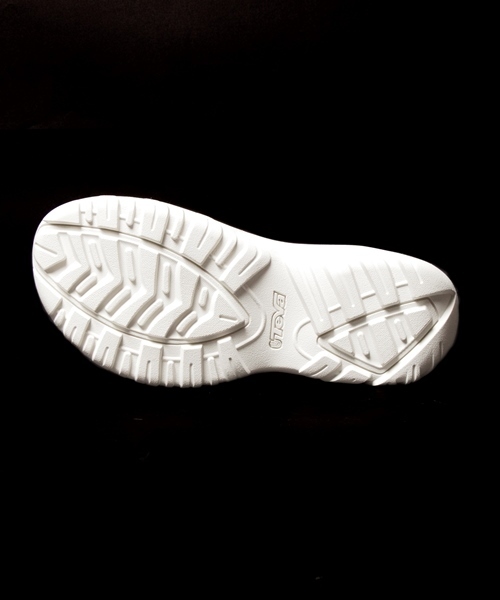 BEAUTY&YOUTH UNITED ARROWS（ビューティーアンドユースユナイテッドアローズ）の「【別注】＜TEVA for BY＞ ∴ HURRICANE XLTM/サンダル §（サンダル・メンズ・ホワイト・7/8/9/10）」の3枚目の写真