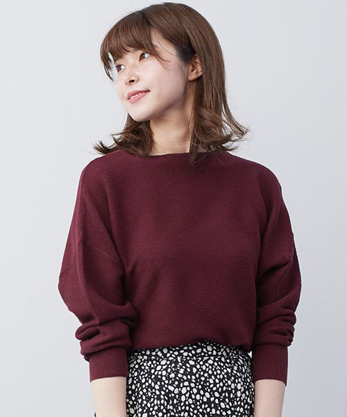 IEDIT(イディット)の「IEDIT 素肌に心地いい もちさらシルク混ガーター編みニット(ニット/セーター・レディース・グリーン/ワインレッド/ベージュ/アイボリー・SMALL/MEDIUM/LARGE/X-LARGE/XX-LARGE)」の4枚目の写真