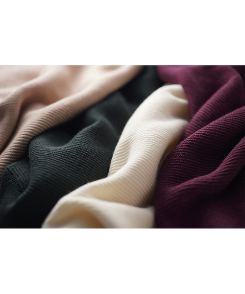 IEDIT(イディット)の「IEDIT 素肌に心地いい もちさらシルク混ガーター編みニット(ニット/セーター・レディース・グリーン/ワインレッド/ベージュ/アイボリー・SMALL/MEDIUM/LARGE/X-LARGE/XX-LARGE)」の8枚目の写真