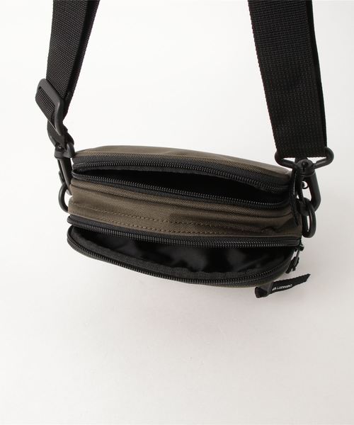 Carhartt WIP(カーハートダブリューアイピー)の「ESSENTIALS BAG, SMALL(ショルダーバッグ・メンズ・ダークネイビー/グリーン系カモフラージュ/カーキ/ブラウン/ブラック・ONE SIZE)」の8枚目の写真
