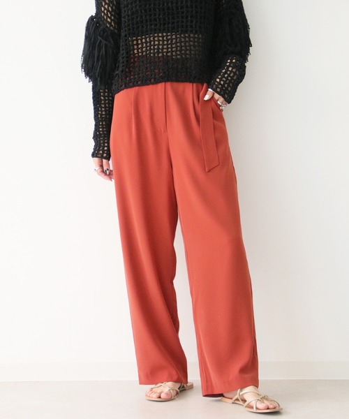 Avvenente（アベネンテ）の「【入荷なし】【Avvenente】2WAYワンショルダーパンツ（その他パンツ・レディース・ブラック/テラコッタ・M）」の2枚目の写真