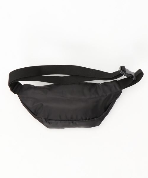 repipi armario(レピピ アルマリオ)の「アミアゲウエストショルダー(ボディバッグ/ウエストポーチ・キッズ・グレー/ピンク/ブラック・FREE)」の4枚目の写真