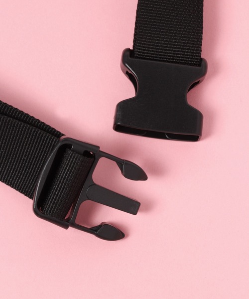 repipi armario(レピピ アルマリオ)の「アミアゲウエストショルダー(ボディバッグ/ウエストポーチ・キッズ・グレー/ピンク/ブラック・FREE)」の14枚目の写真