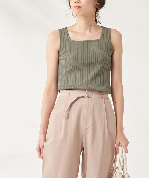 natural couture（ナチュラルクチュール）の「強撚ワイドリブニットタンク（タンクトップ・レディース・ブラック/ベージュ/ブラウン/カーキ・FREE）」の4枚目の写真