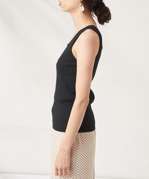 natural couture（ナチュラルクチュール）の「強撚ワイドリブニットタンク（タンクトップ・レディース・ブラック/ベージュ/ブラウン/カーキ・FREE）」の11枚目の写真