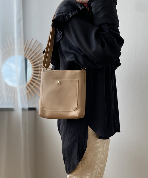 c.u.l（シーユーエル）の「【c.u.l】PUレザー ワンショルダーバッグ 縦型バッグ ショルダーバッグ cula50（ショルダーバッグ・レディース・ブラック/ベージュ/ブラウン/アイボリー・FREE）」の13枚目の写真