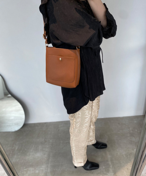 c.u.l（シーユーエル）の「【c.u.l】PUレザー ワンショルダーバッグ 縦型バッグ ショルダーバッグ cula50（ショルダーバッグ・レディース・ブラック/ベージュ/ブラウン/アイボリー・FREE）」の18枚目の写真