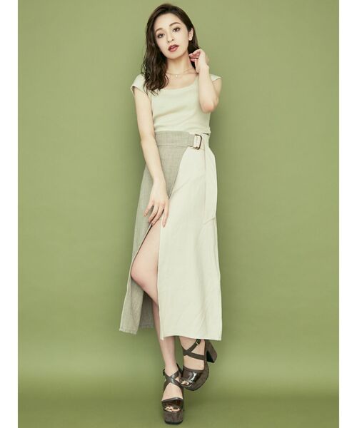 RESEXXY（リゼクシー）の「チャンキーヒールクロスサンダル（サンダル・レディース・ブラック/ベージュ/モカ・SMALL/MEDIUM/LARGE）」の4枚目の写真