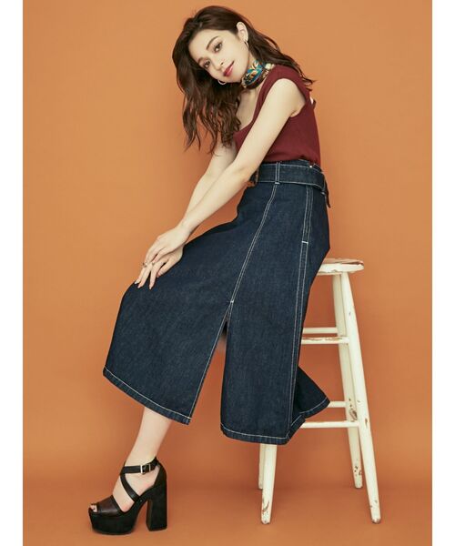 RESEXXY（リゼクシー）の「チャンキーヒールクロスサンダル（サンダル・レディース・ブラック/ベージュ/モカ・SMALL/MEDIUM/LARGE）」の6枚目の写真
