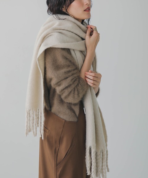 Bou Jeloud（ブージュルード）の「太フリンジボリュームストール（ストール/ショール・レディース・ライトグレー/ベージュ/オレンジ/アイボリー/ライトブルー・FREE）」の16枚目の写真