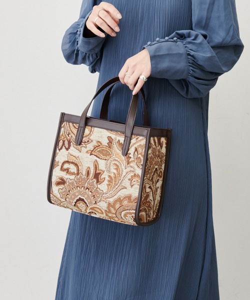 natural couture（ナチュラルクチュール）の「柄アソートボックストートバッグ　小（トートバッグ・レディース・ベージュ/サックスブルー/レッド・FREE）」の5枚目の写真