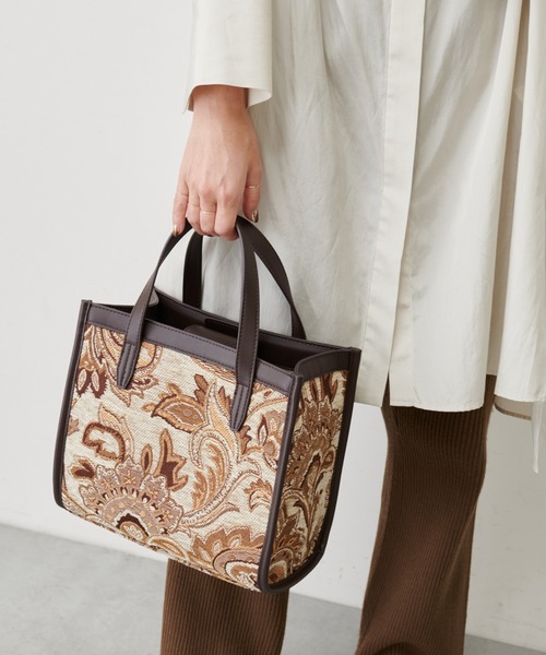 natural couture（ナチュラルクチュール）の「柄アソートボックストートバッグ　小（トートバッグ・レディース・ベージュ/サックスブルー/レッド・FREE）」の4枚目の写真