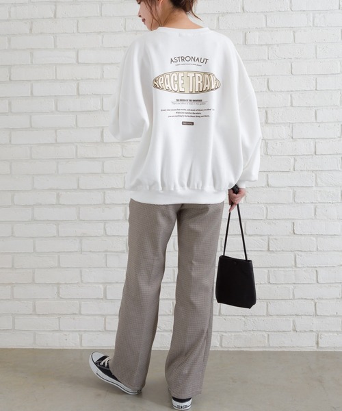 SpRay(スプレイ)の「オーバルプリント裏起毛スウェット(Tシャツ/カットソー・レディース・オフホワイト/ブルー/ラベンダー/スミクロ/ライトベージュ・FREE)」の17枚目の写真