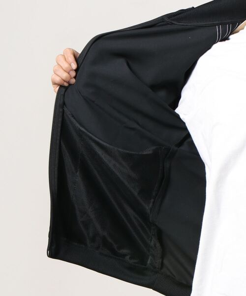 adidas（アディダス）の「AEROREADY エッセンシャルズ レギュラーフィット 3ストライプス トラックスーツ （ジャージ上下セットアップ）[AEROREADY Essentials Regular-Fit 3-Stripes Track Suit] / アディダス adidas（ジャージ・メンズ・ブラック×ホワイト/ブルー/ダークネイビー・MEDIUM/X-LARGE/XX-LARGE/XXX-LARGE/LARGE/X-SMALL/SMALL）」の8枚目の写真