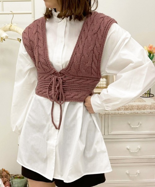 apres jour（アプレジュール）の「2WAYレースアップニットビスチェ【ZOZOTOWN限定アイテム】  【1.1】（ニット/セーター・レディース・スモークピンク/アイボリー/モカ・X-LARGE/フリー）」の4枚目の写真