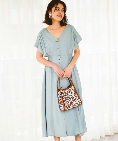 BAYFLOW（ベイフロー）の「3WAYスモッキングワンピース（レンチング(TM)エコヴェロ(TM)繊維使用）（ワンピース・レディース・ライトブルー/ブラック/カーキ/ナチュラル・SMALL/MEDIUM）」の4枚目の写真